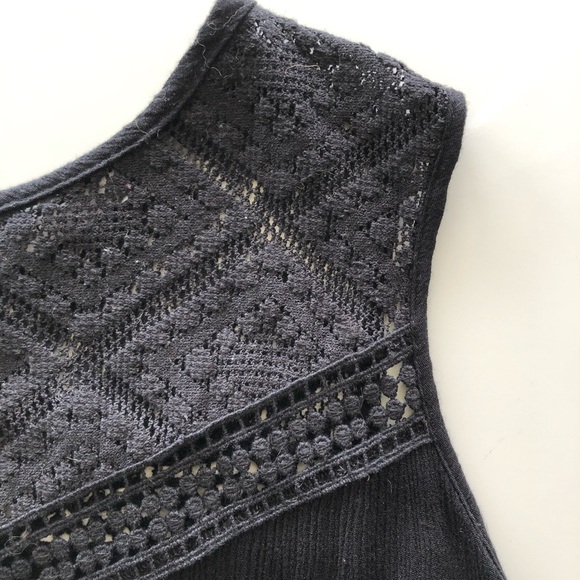 Dex flowy, black, detailed tank top - Picture 4 of 5
